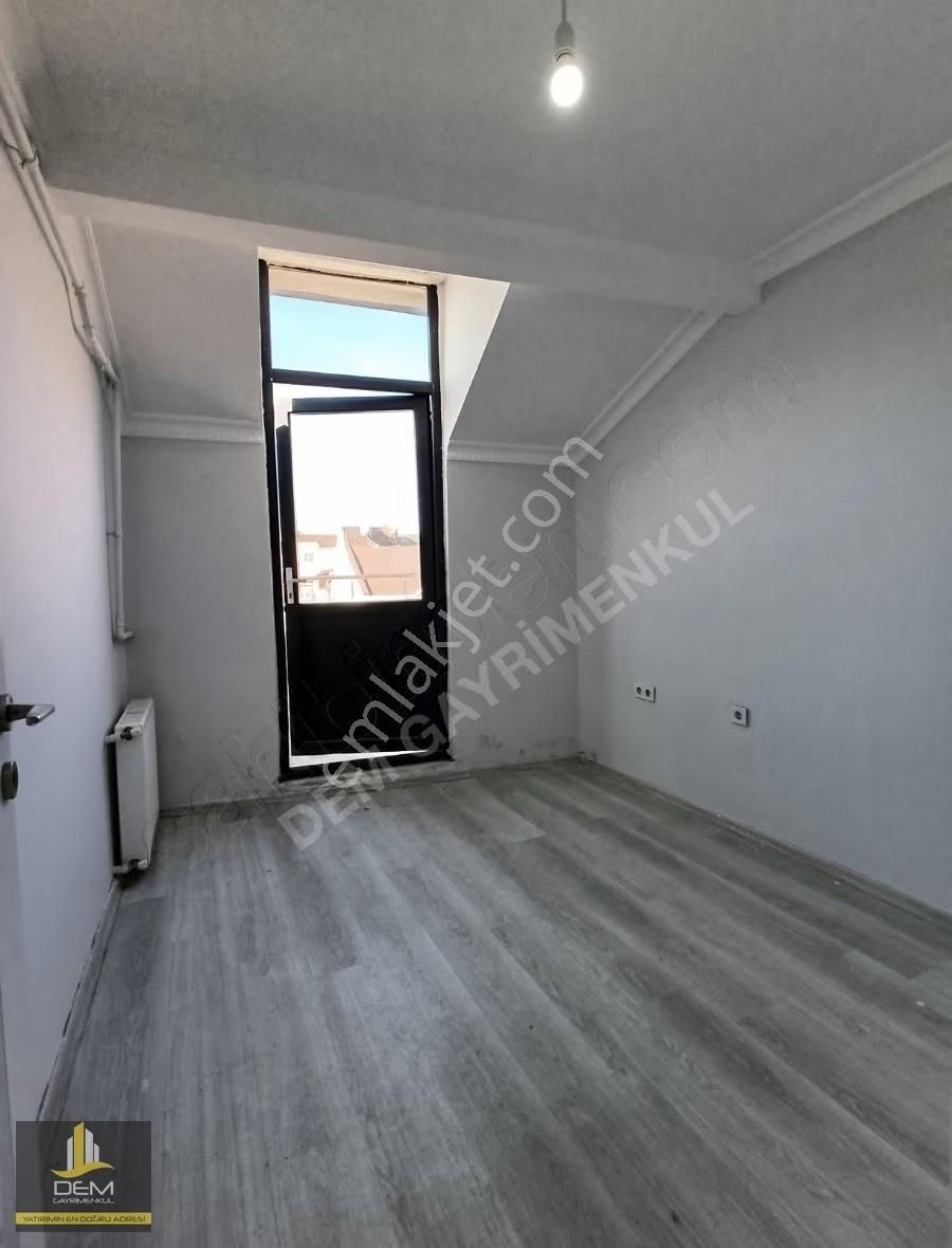 Arnavutköyün Tam Merkezinde Kiralık 2+1 Çatı Daire - Görsel 10
