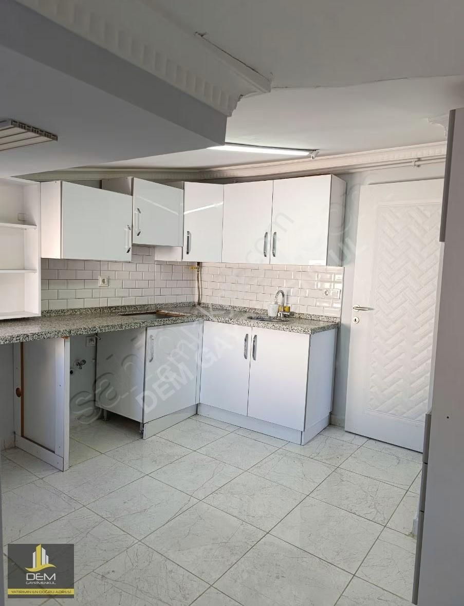 Arnavutköyün Tam Merkezinde Kiralık 2+1 Çatı Daire - Görsel 15