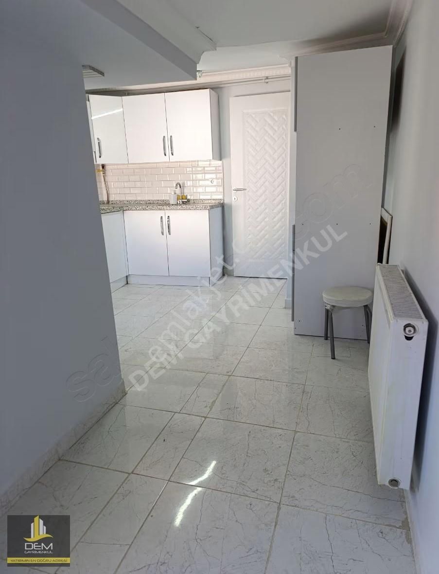 Arnavutköyün Tam Merkezinde Kiralık 2+1 Çatı Daire - Görsel 18