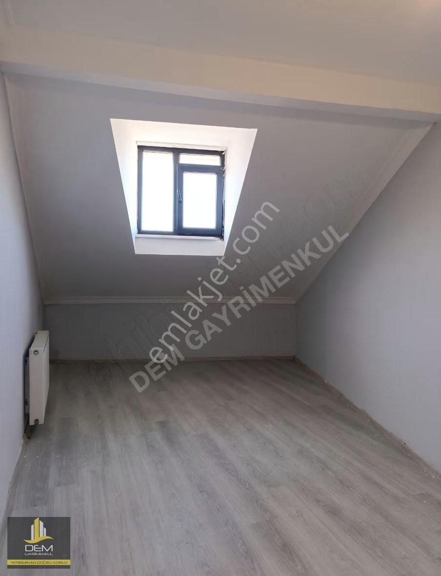 Arnavutköyün Tam Merkezinde Kiralık 2+1 Çatı Daire - Görsel 14