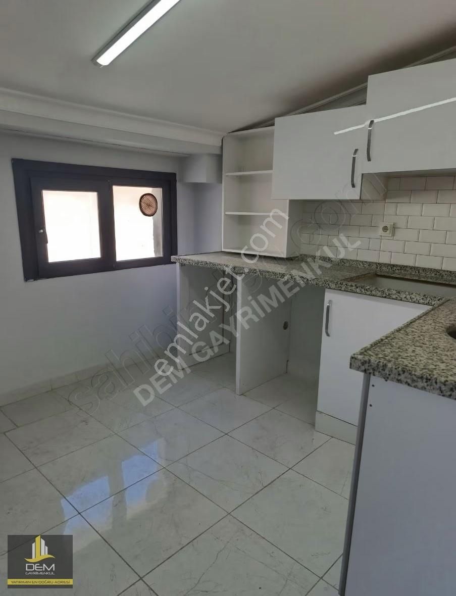 Arnavutköyün Tam Merkezinde Kiralık 2+1 Çatı Daire - Görsel 9