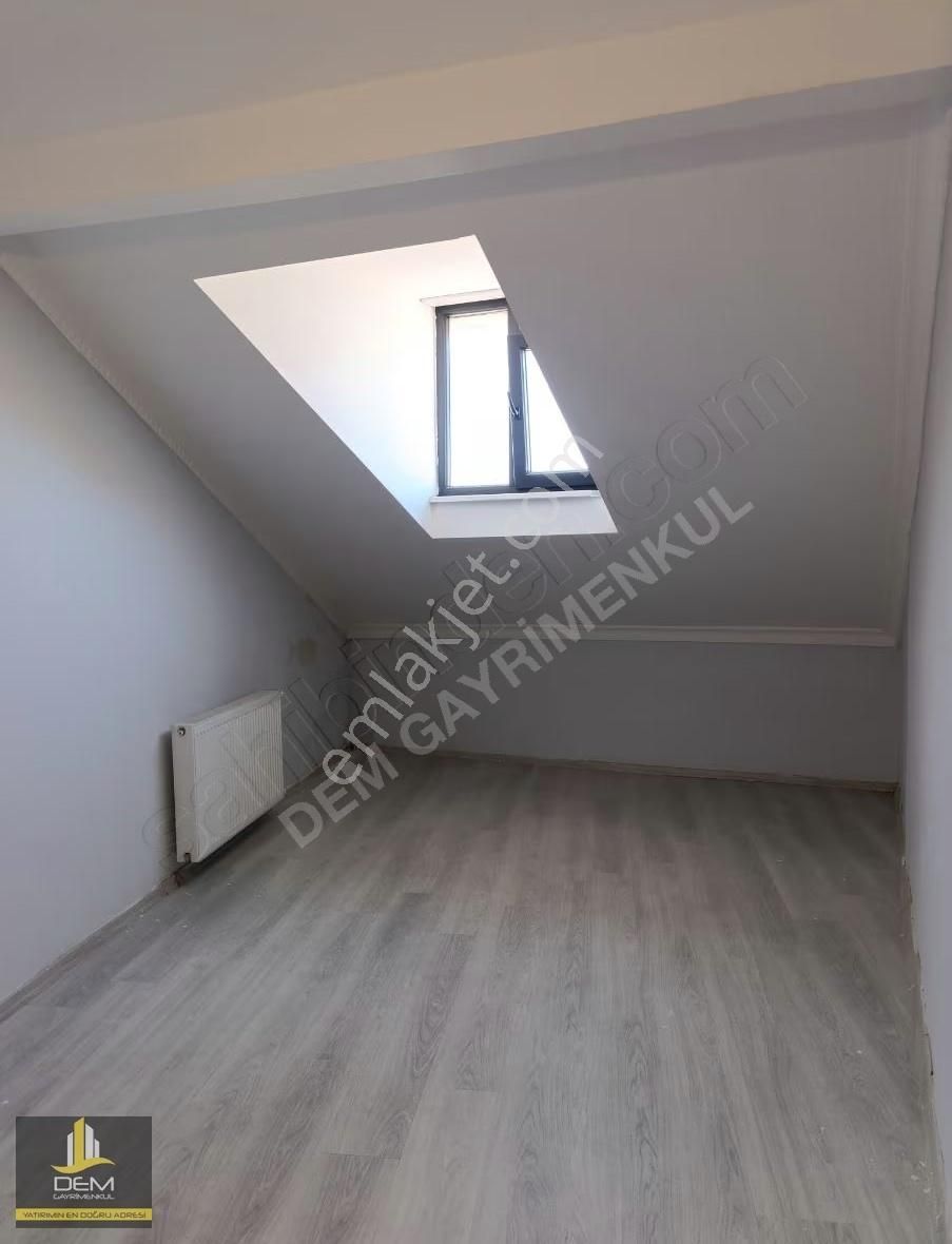 Arnavutköyün Tam Merkezinde Kiralık 2+1 Çatı Daire - Görsel 16