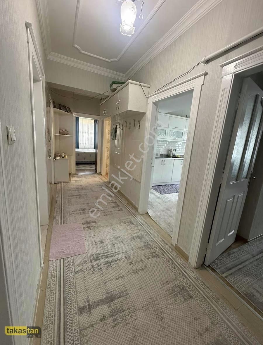 Merkezi Lokasyonda, Masrafsız 3+1 Fırsatı Daire - Görsel 3