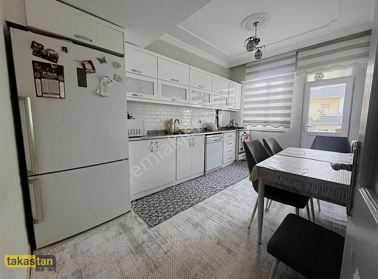 Merkezi Lokasyonda, Masrafsız 3+1 Fırsatı Daire - Görsel 11