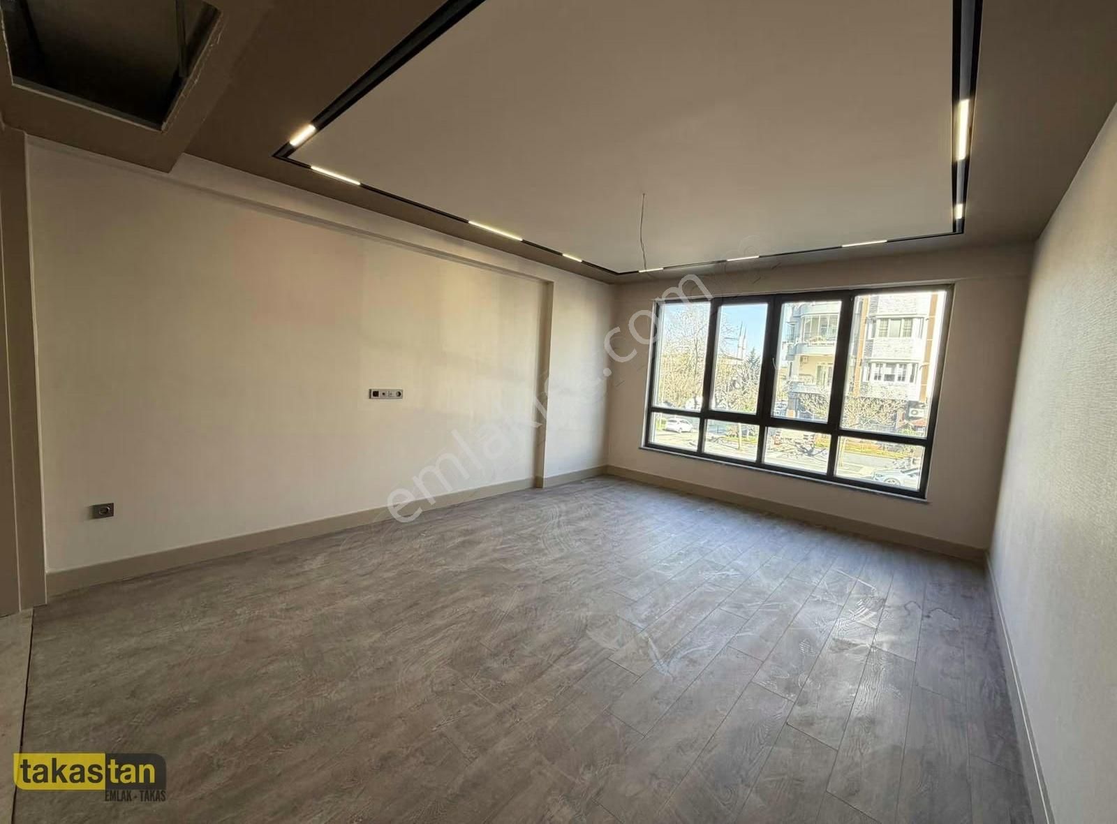 Korupark Civarı Ultra Lüx 2+1 Oturuma Hazır - Görsel 2