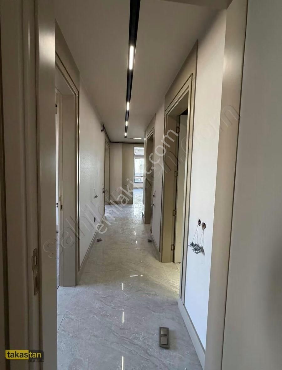 Korupark Civarı Ultra Lüx 2+1 Oturuma Hazır - Görsel 13