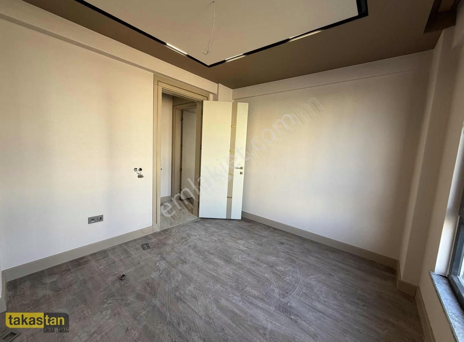 Korupark Civarı Ultra Lüx 2+1 Oturuma Hazır - Görsel 3