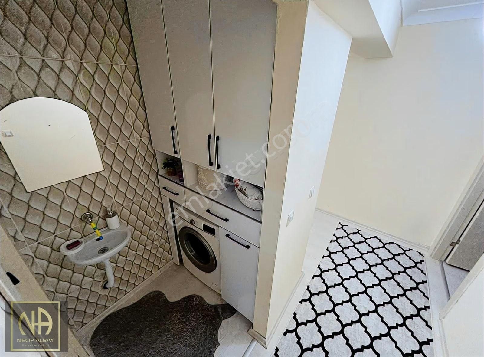 Necip Albay'dan Katta Cadde Üzeri Lüx Yapılı 2+1 Fırsat Dairesi - Görsel 20