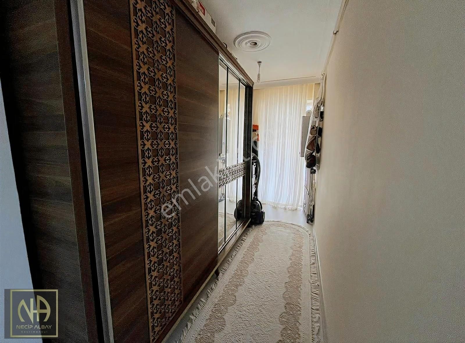 Necip Albay'dan Katta Cadde Üzeri Lüx Yapılı 2+1 Fırsat Dairesi - Görsel 21