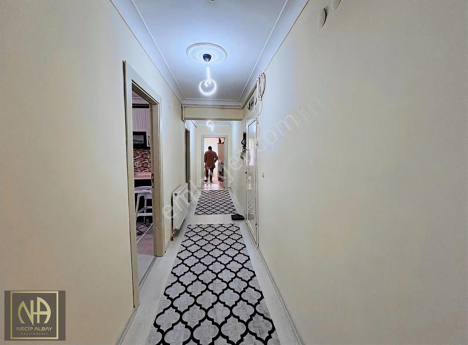 Necip Albay'dan Katta Cadde Üzeri Lüx Yapılı 2+1 Fırsat Dairesi - Görsel 22