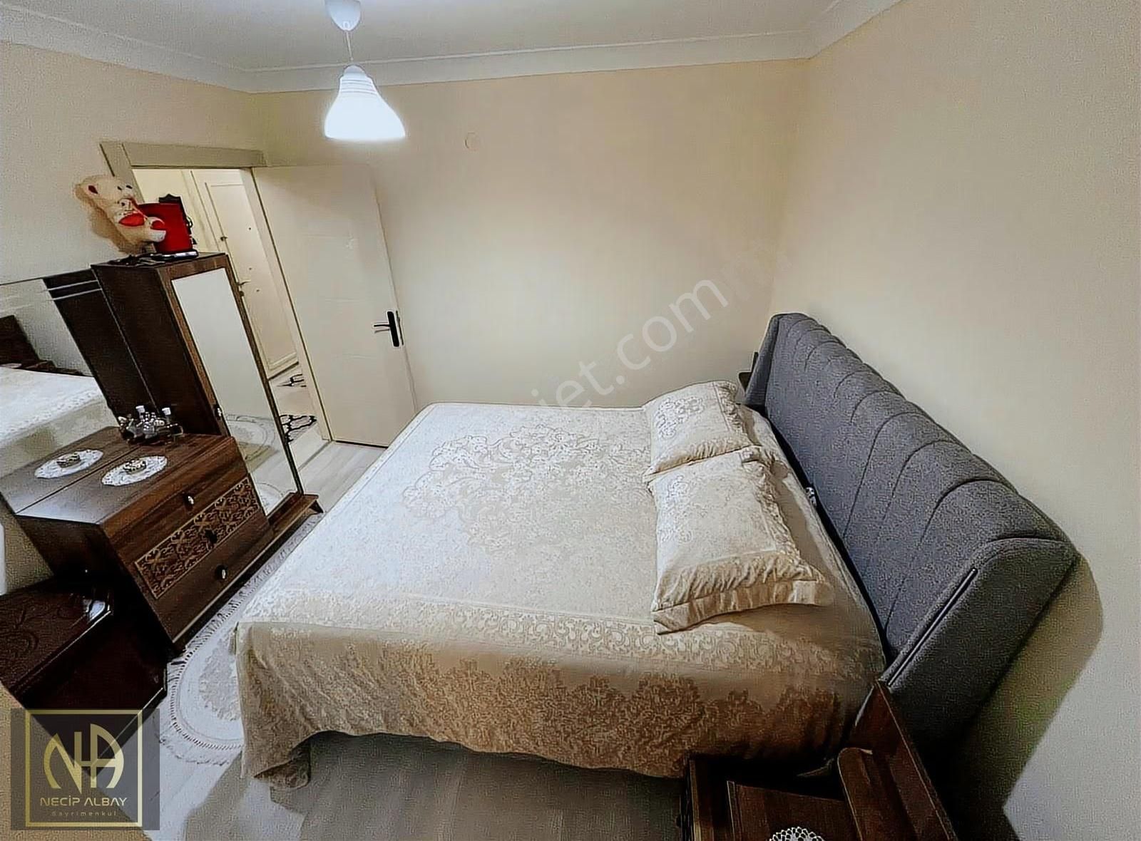 Necip Albay'dan Katta Cadde Üzeri Lüx Yapılı 2+1 Fırsat Dairesi - Görsel 13