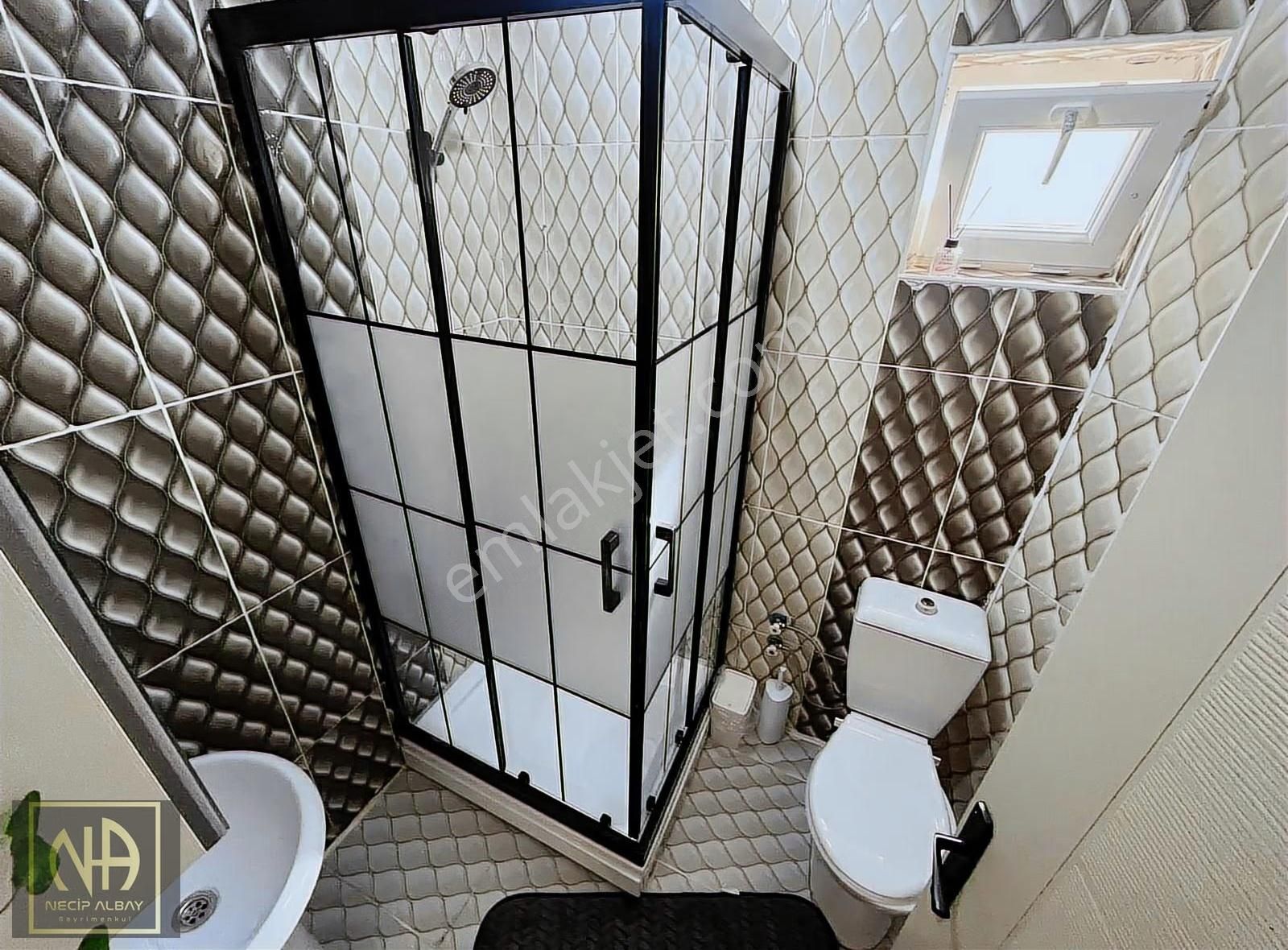 Necip Albay'dan Katta Cadde Üzeri Lüx Yapılı 2+1 Fırsat Dairesi - Görsel 9