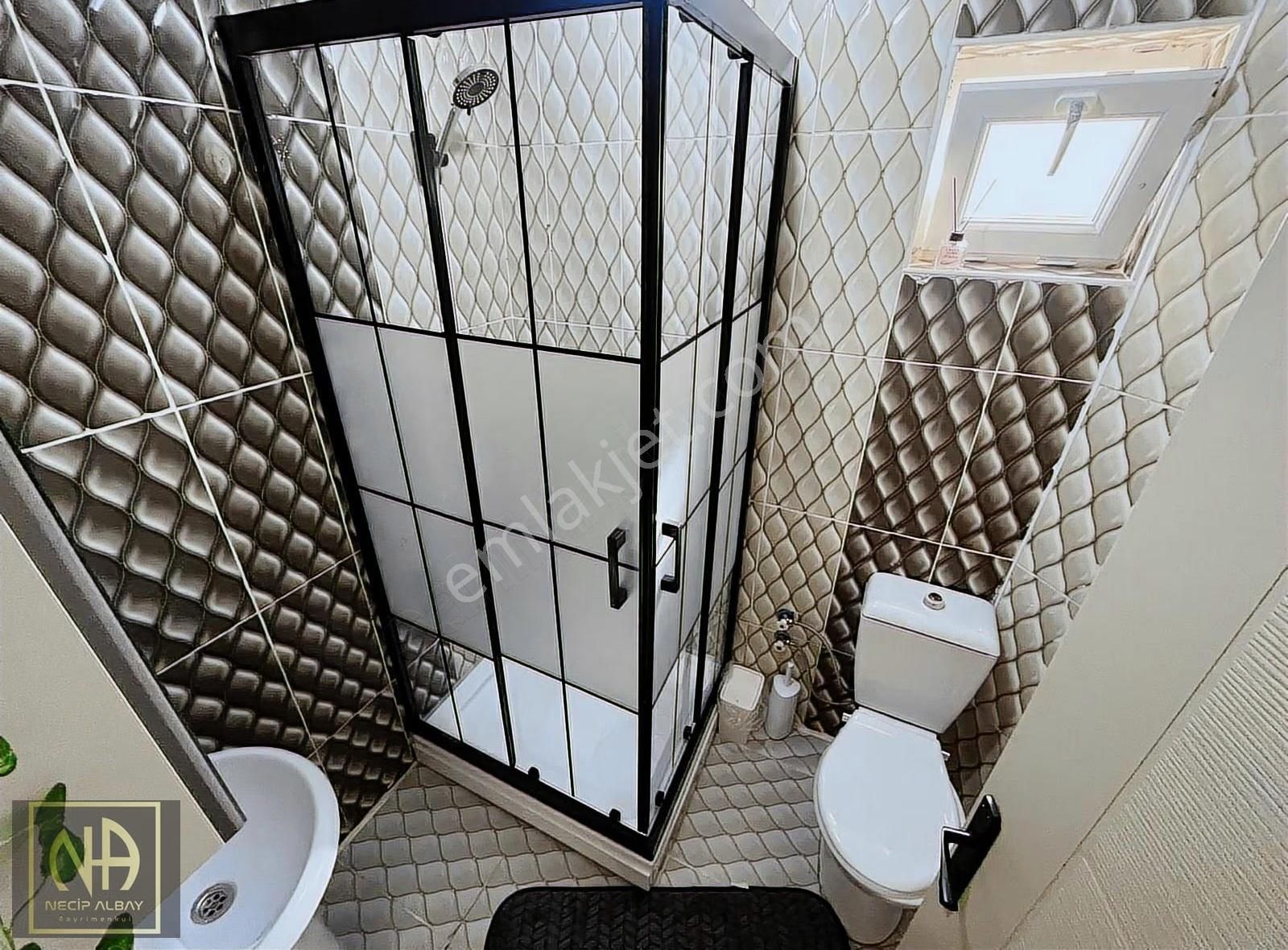 Necip Albay'dan Katta Cadde Üzeri Lüx Yapılı 2+1 Fırsat Dairesi - Görsel 18