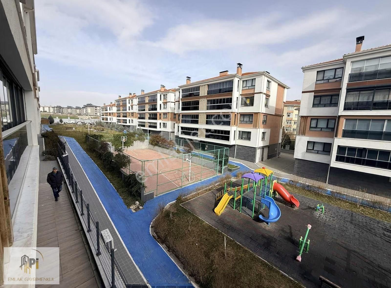 Pi Gayrimenkul'den Site İçi Özel Garajlı 4+1 Kiralık Daire - Görsel 2