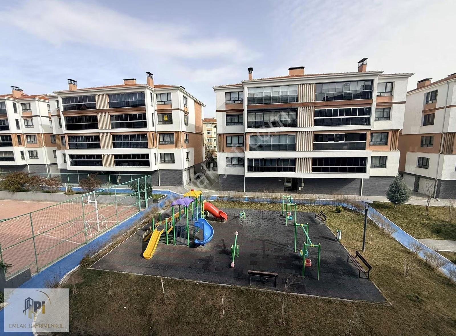 Pi Gayrimenkul'den Site İçi Özel Garajlı 4+1 Kiralık Daire - Görsel 4