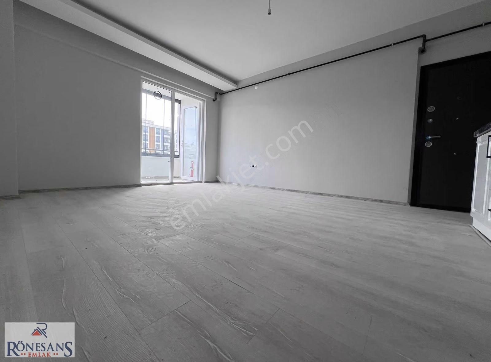 Rönesans Emlak'tan Geniş Ve Kullanışlı 1+1 Daire - Görsel 13