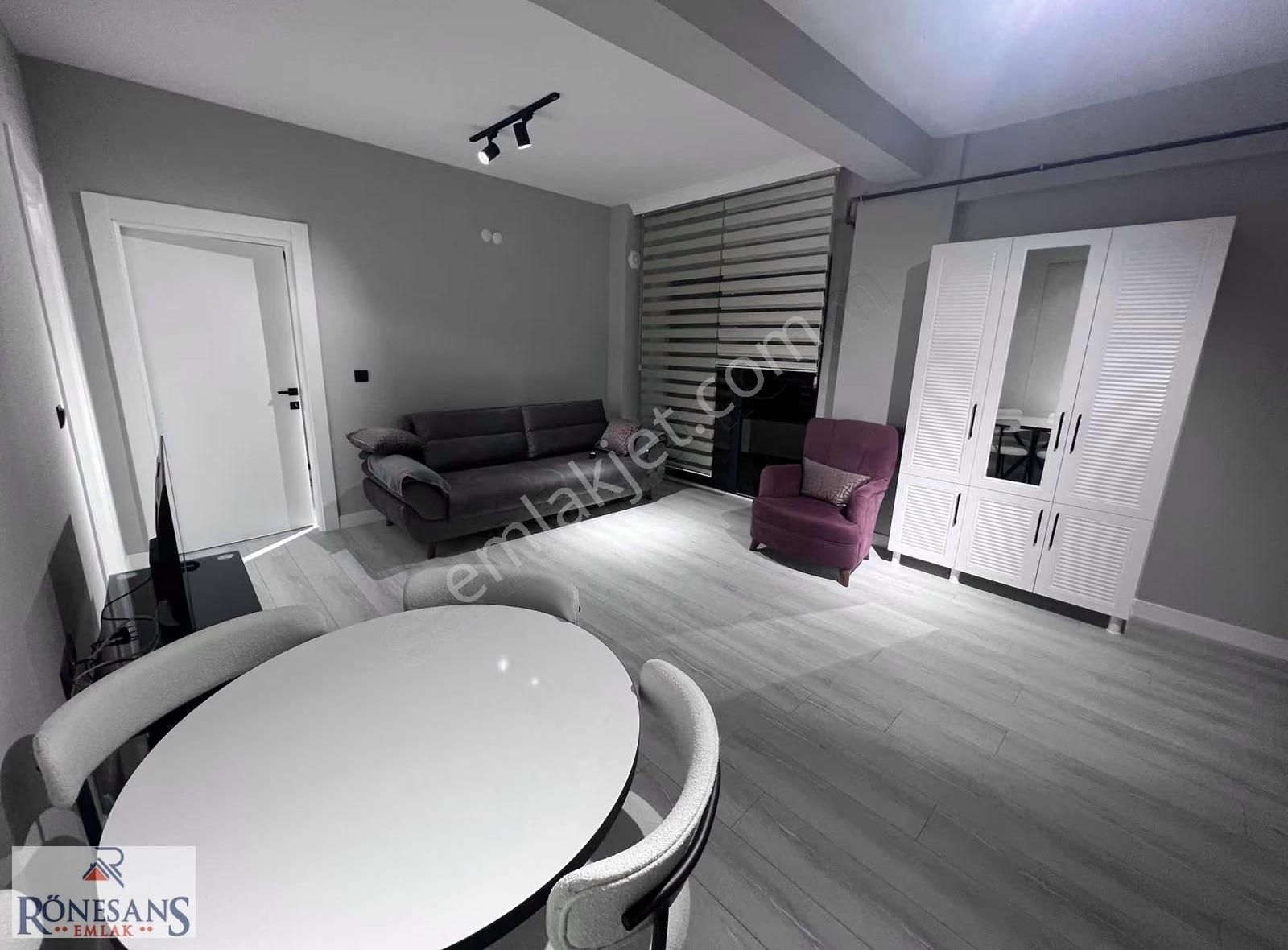 Rönesans Emlak' Tan Geniş Ve Kullanışlı 1+1 Daire - Görsel 11