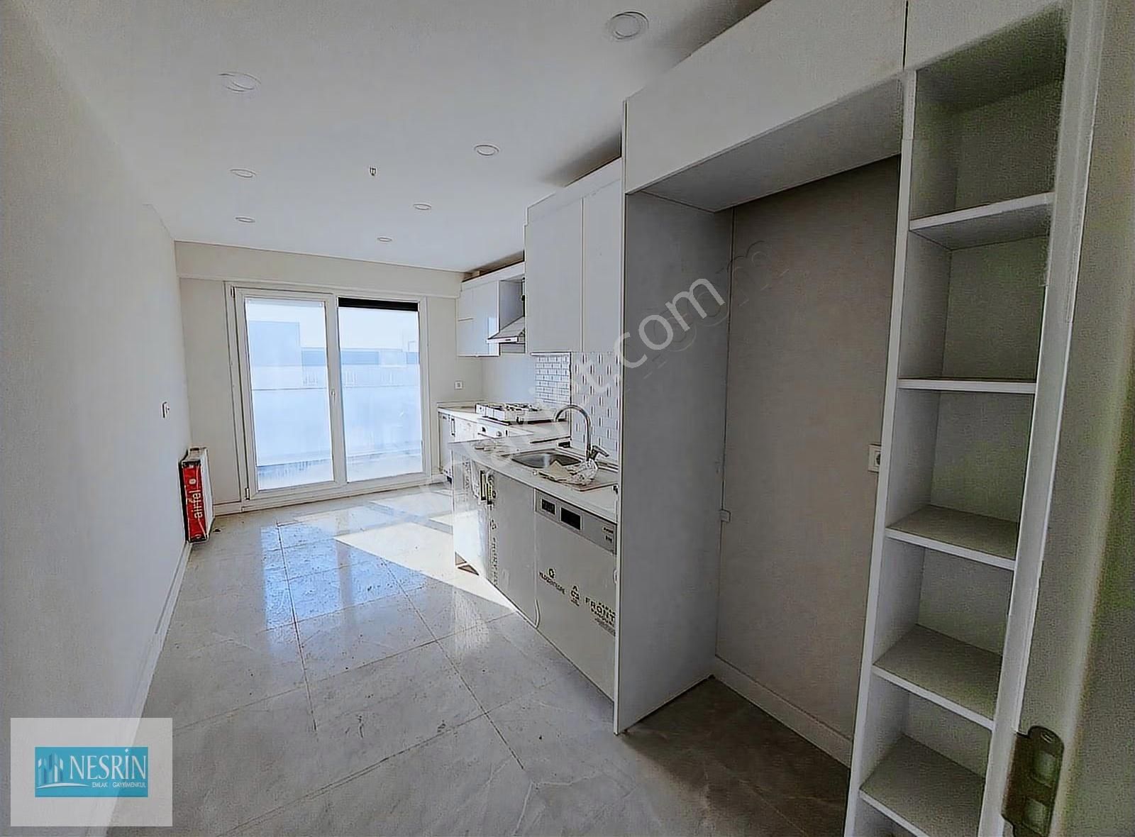 Nesrin Emlak Ayrıcalığı İle Deniz Adalar Manzaralı 3+1 - Görsel 15