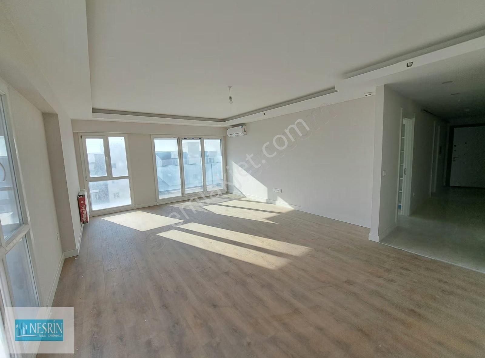 Nesrin Emlak Ayrıcalığı İle Deniz Adalar Manzaralı 3+1 - Görsel 12