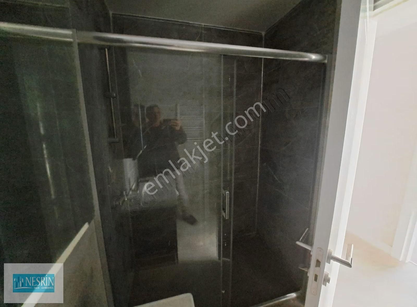 Nesrin Emlak Ayrıcalığı İle Deniz Adalar Manzaralı 3+1 - Görsel 4