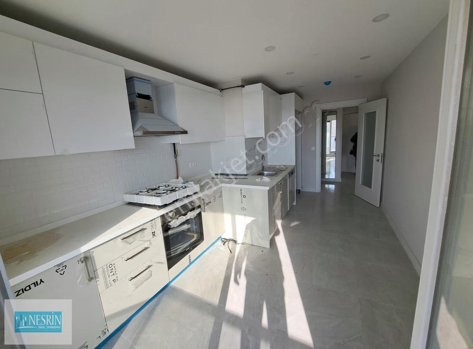 Nesrin Emlak Ayrıcalığı İle Deniz Adalar Manzaralı 3+1 - Görsel 24