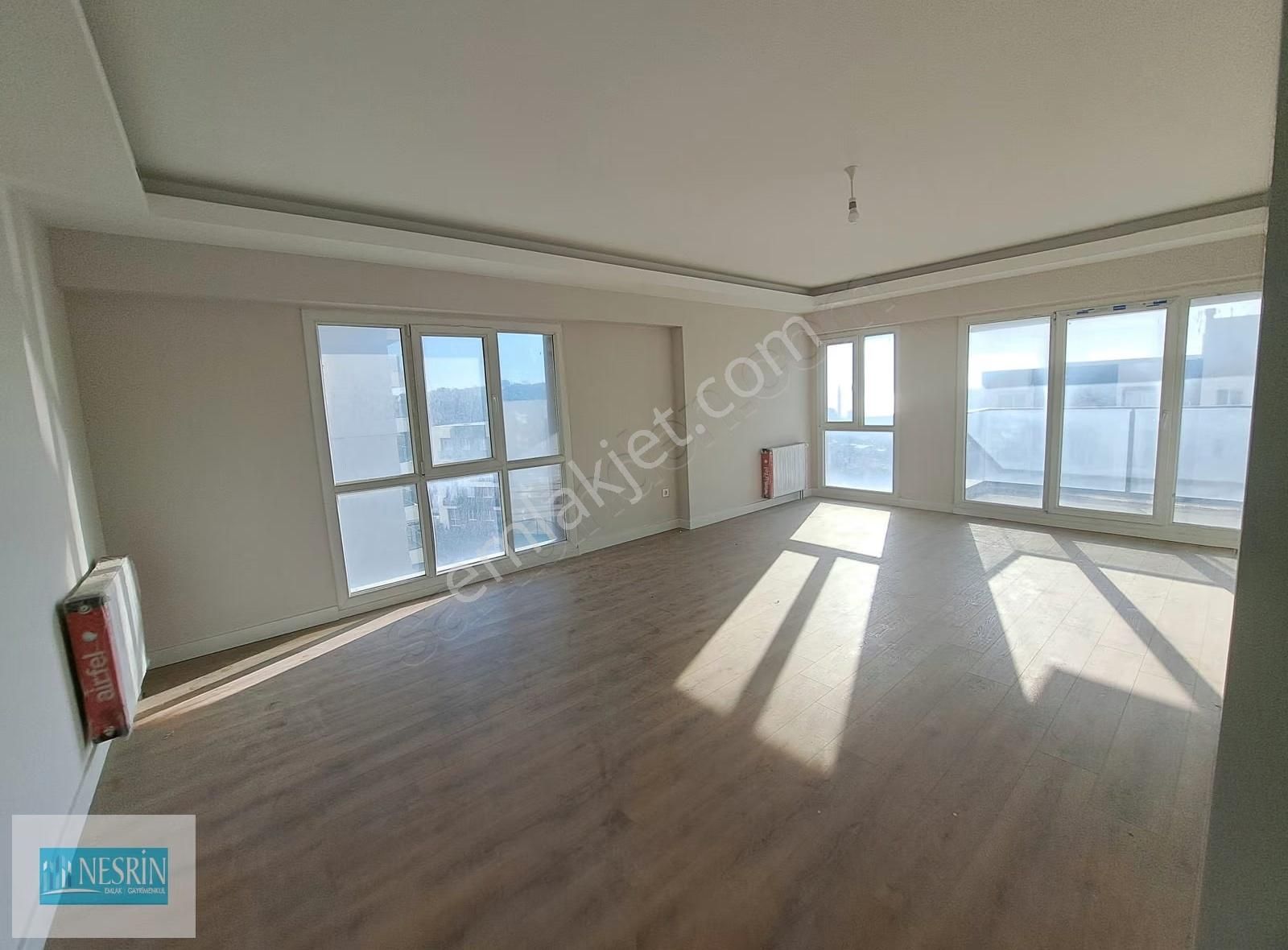 Nesrin Emlak Ayrıcalığı İle Deniz Adalar Manzaralı 3+1 - Görsel 11