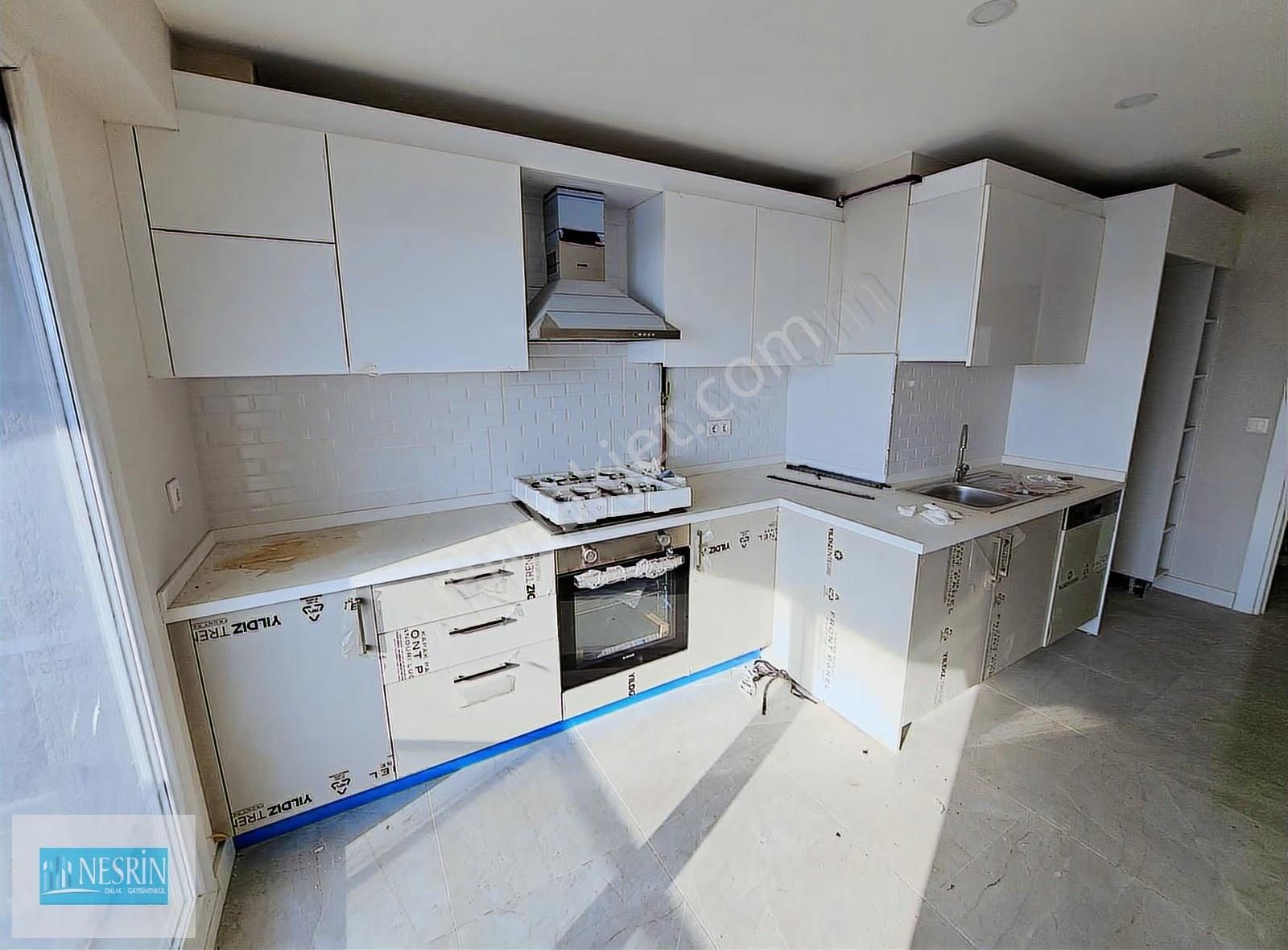 Nesrin Emlak Ayrıcalığı İle Deniz Adalar Manzaralı 3+1 - Görsel 10