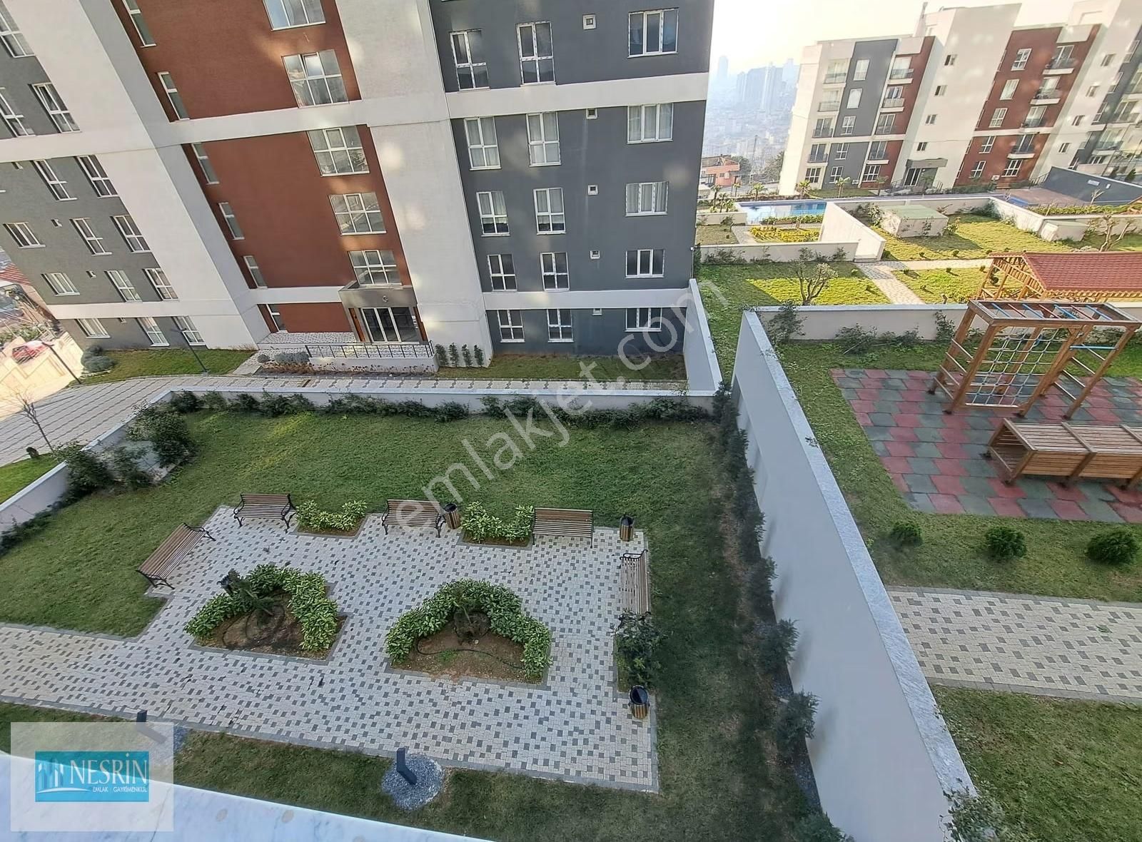 Nesrin Emlak Farkıyla Kartal Deniz Manzaralı 2+1 - Görsel 15