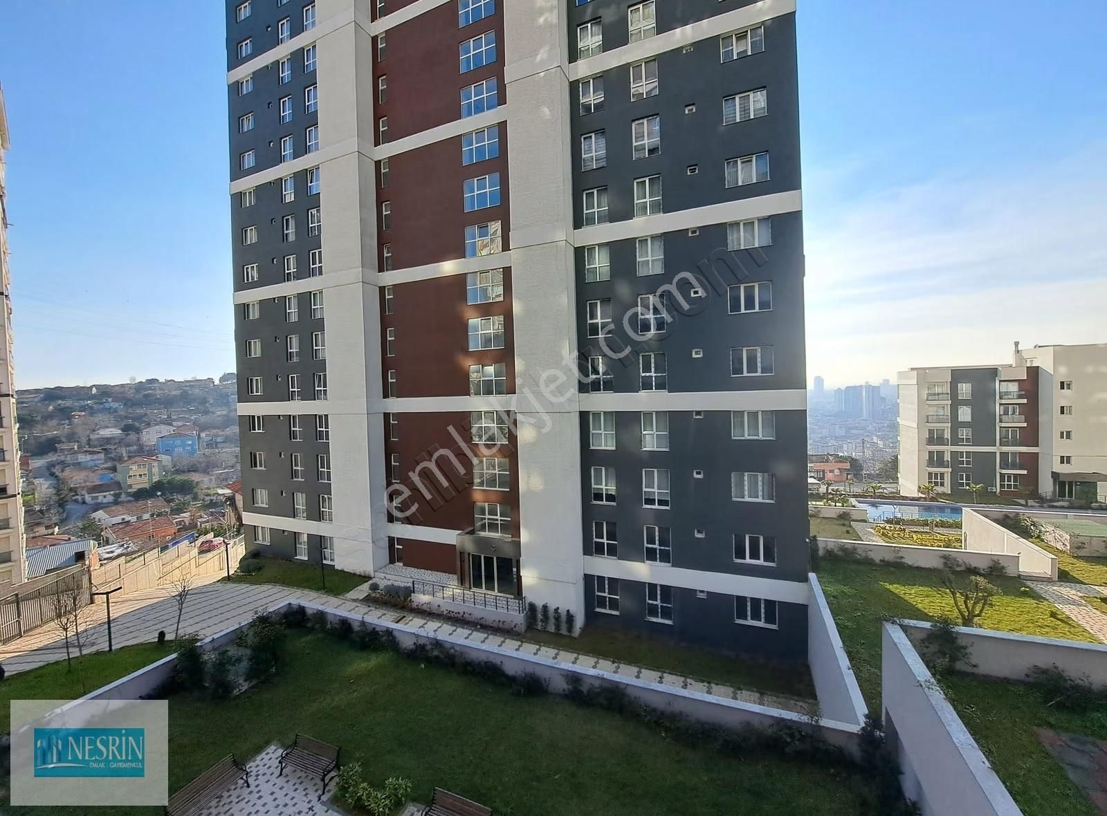 Nesrin Emlak Farkıyla Kartal Deniz Manzaralı 2+1