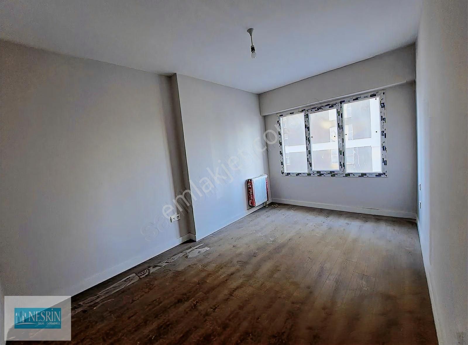 Nesrin Emlak Farkıyla Kartal Deniz Manzaralı 2+1 - Görsel 16