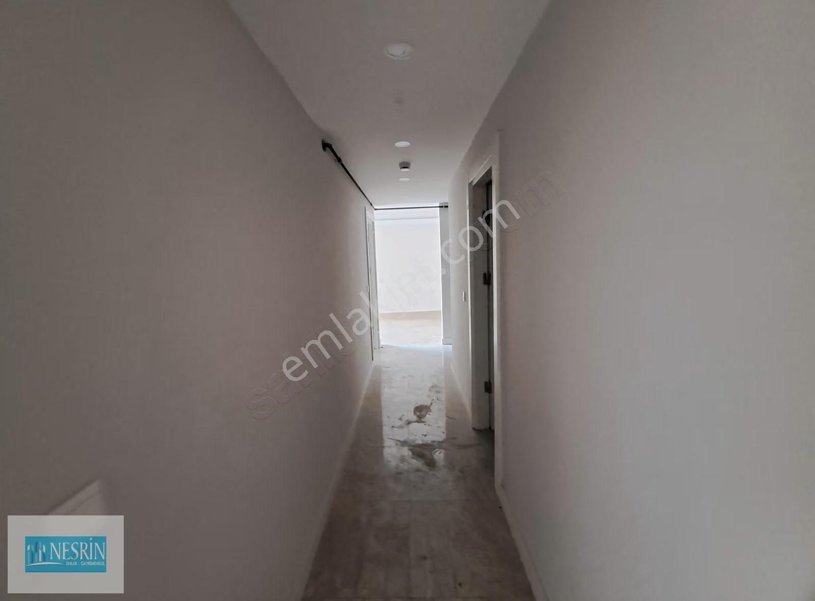 Nesrin Emlak Farkıyla Kartal Deniz Manzaralı 2+1 - Görsel 9