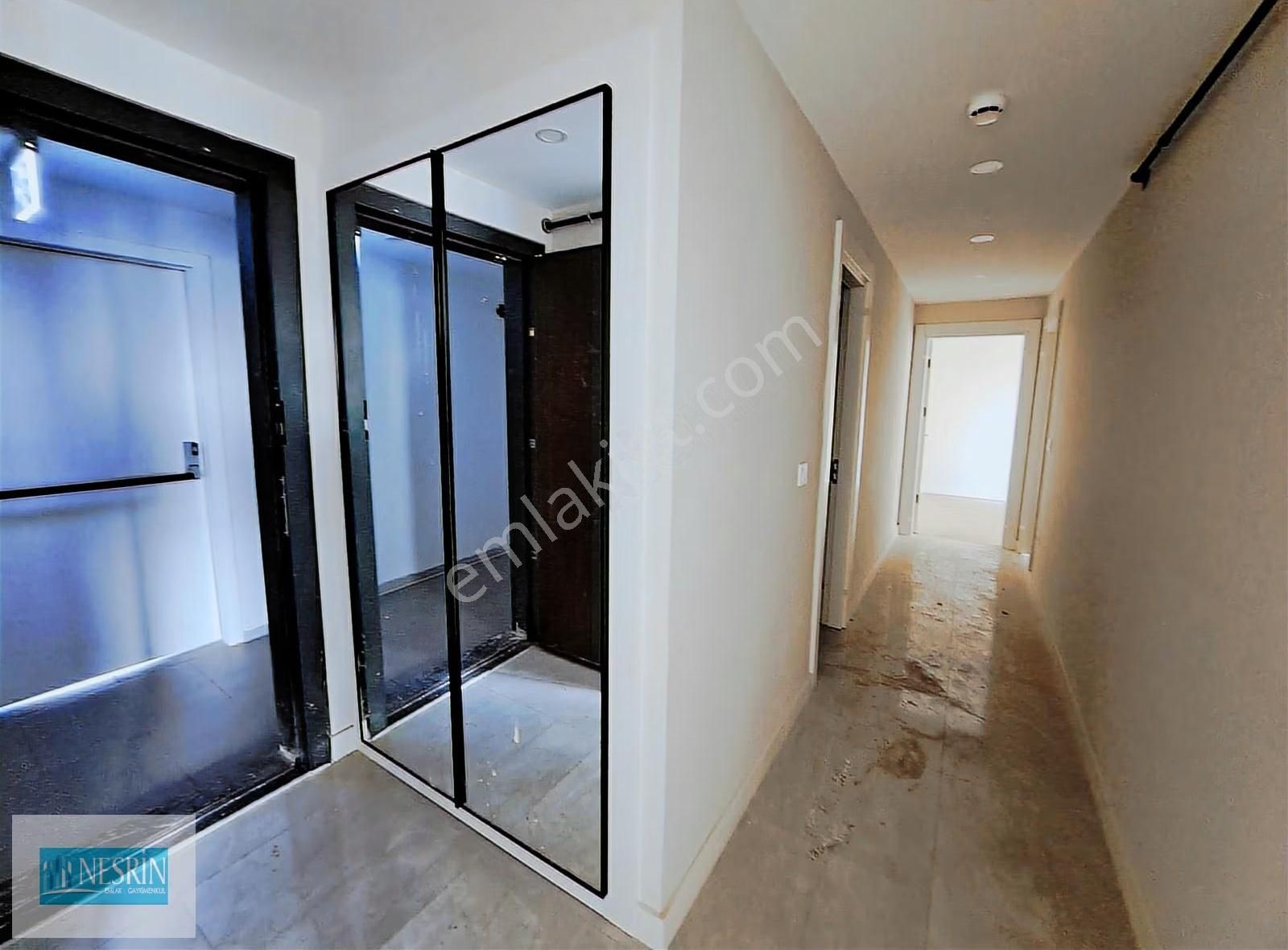 Nesrin Emlak Farkıyla Kartal Deniz Manzaralı 2+1 - Görsel 10