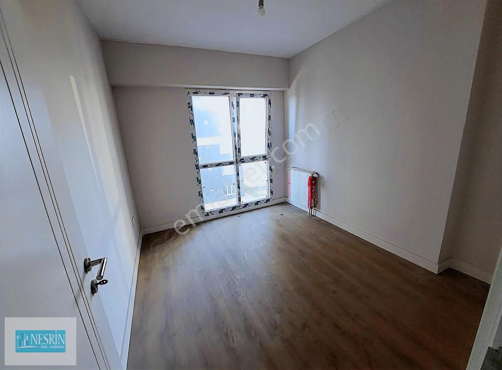 Nesrin Emlak Farkıyla Kartal Deniz Manzaralı 2+1 - Görsel 2