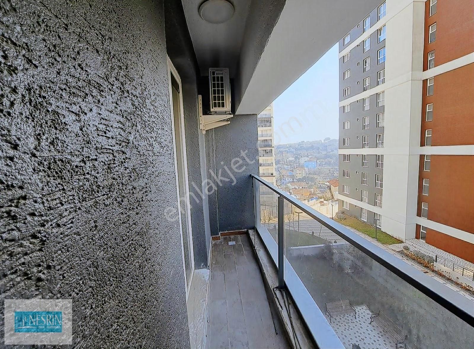 Nesrin Emlak Farkıyla Kartal Deniz Manzaralı 2+1 - Görsel 4