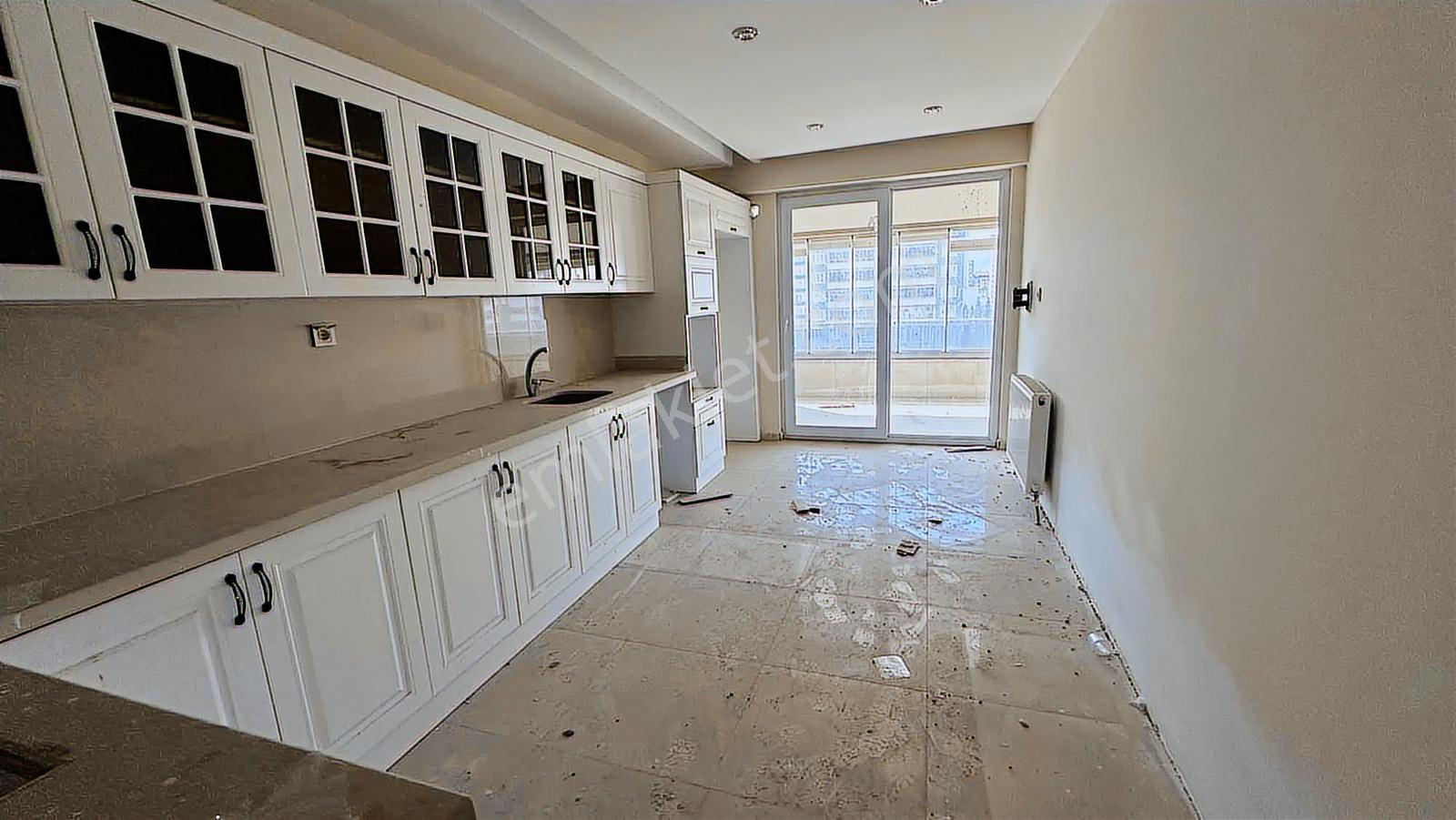 Remax Yeni'den Sosyal Donatılı Site İçerisinde Satlık 4+1 - Görsel 35