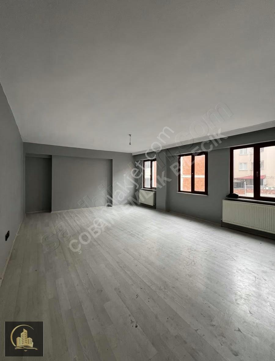Şehir Merkezinde Arakat İçi Yeni Yapılı 3+1 Satılık Geniş Daire