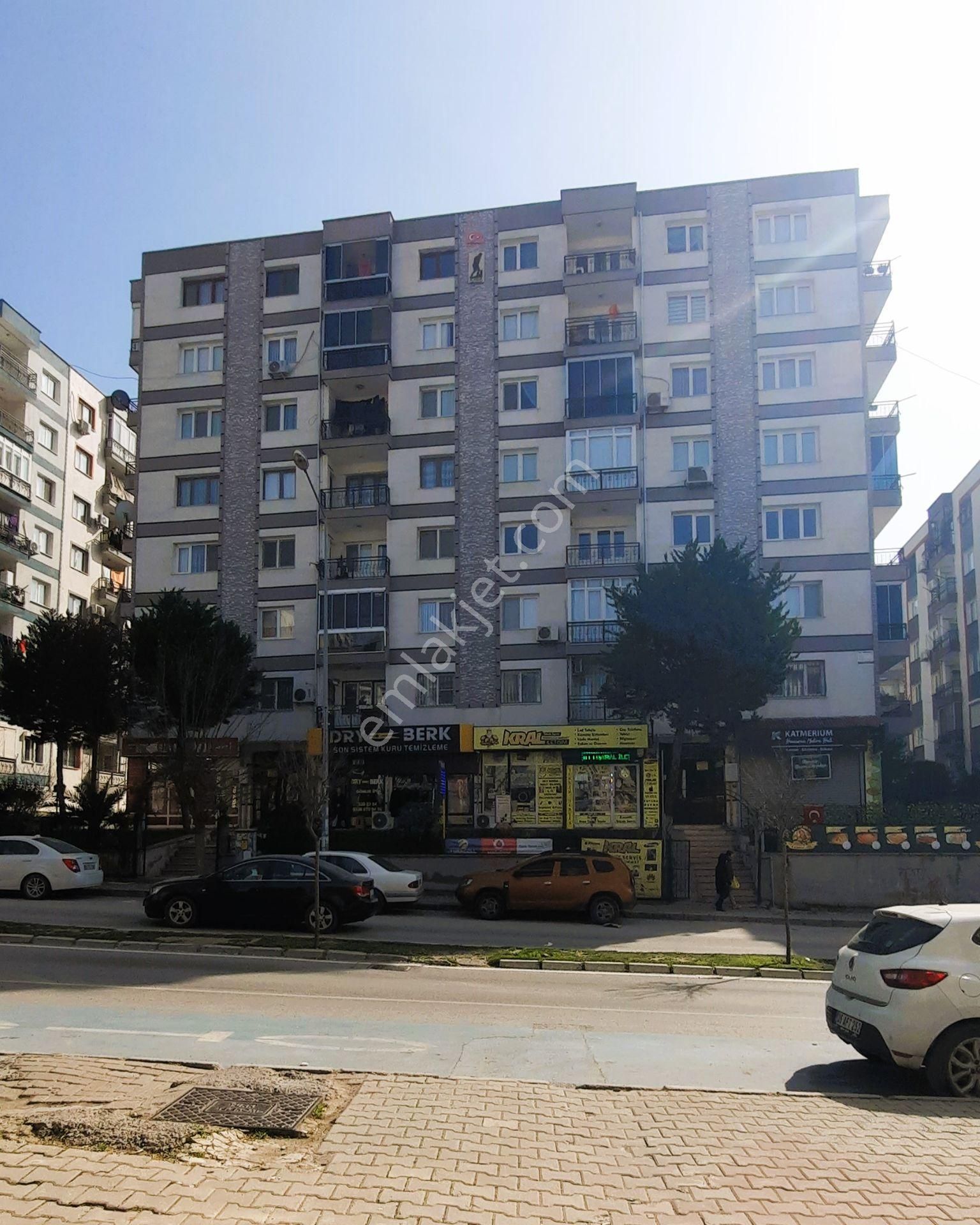 Ahmet Piriştina Bulvarı Üzerinde 3+1, Kilerli, Çift Balkonlu Kullanışlı Mükemmel Konumda Daire - Görsel 34