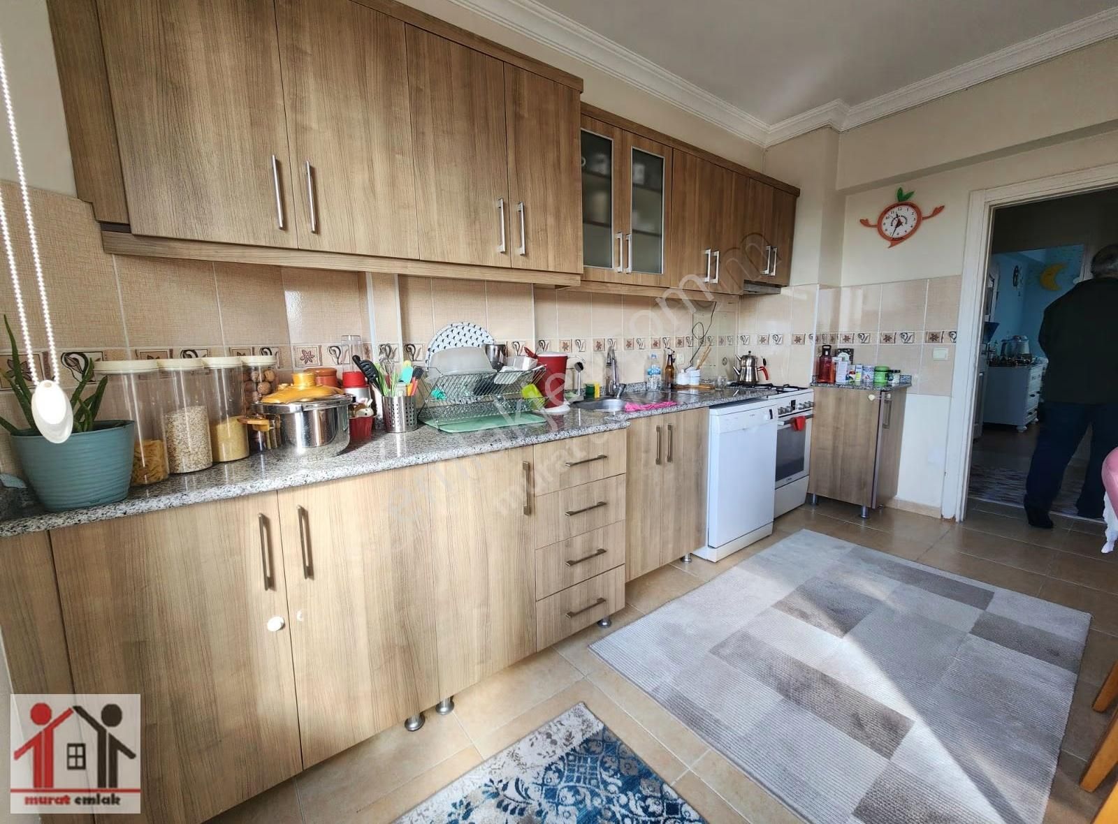 Önü Full Açık Geniş 3+1 Otoparklı Sitede Bakımlı Ferah Daire - Görsel 18