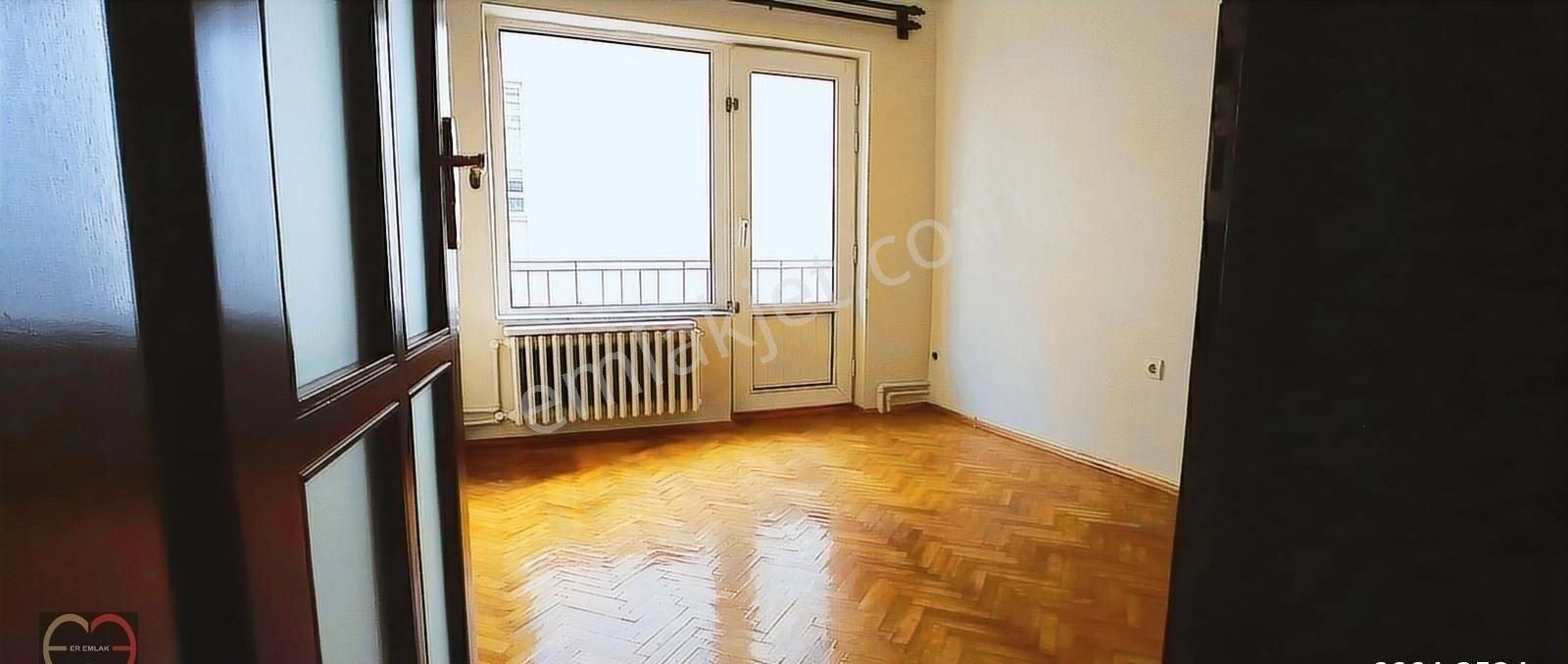 Bahçelievler 3+1 Ara Kat Ön Cephe Kombili Daire - Görsel 3