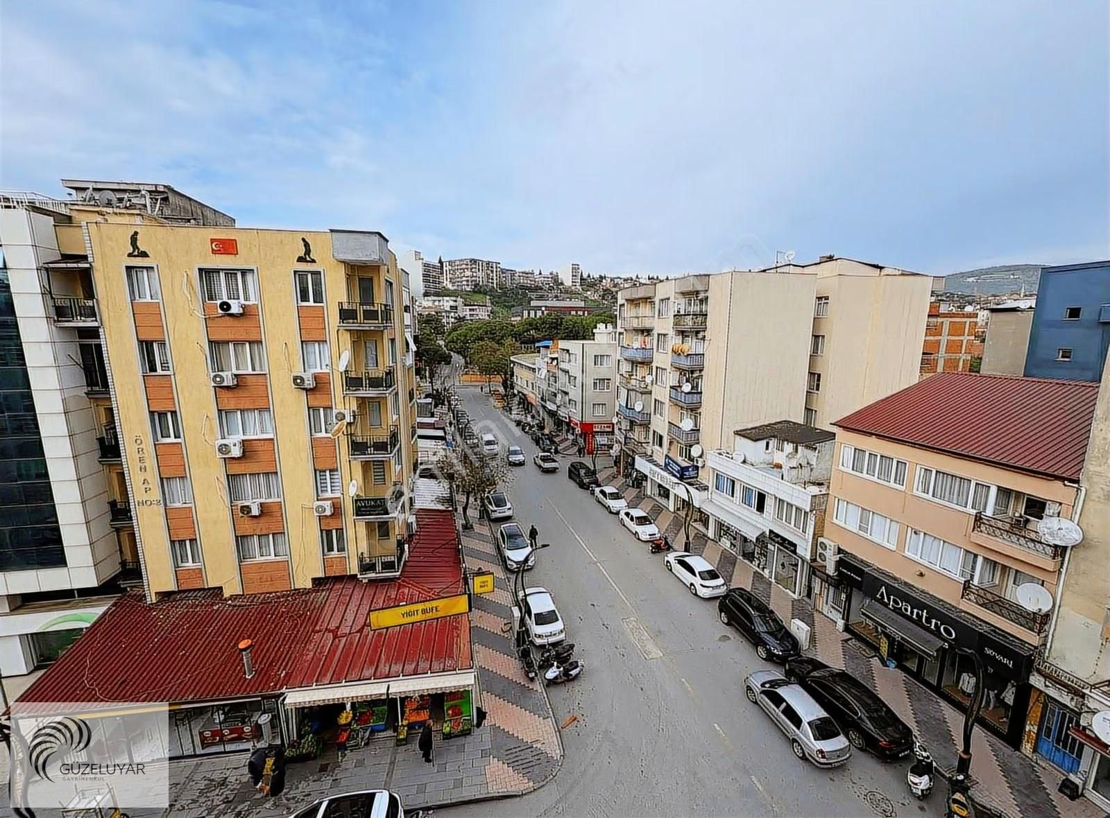 Ertuğrul Mah Kaymakam Kemalbey Cad Satılık 3+1 Ara Kat120 M²