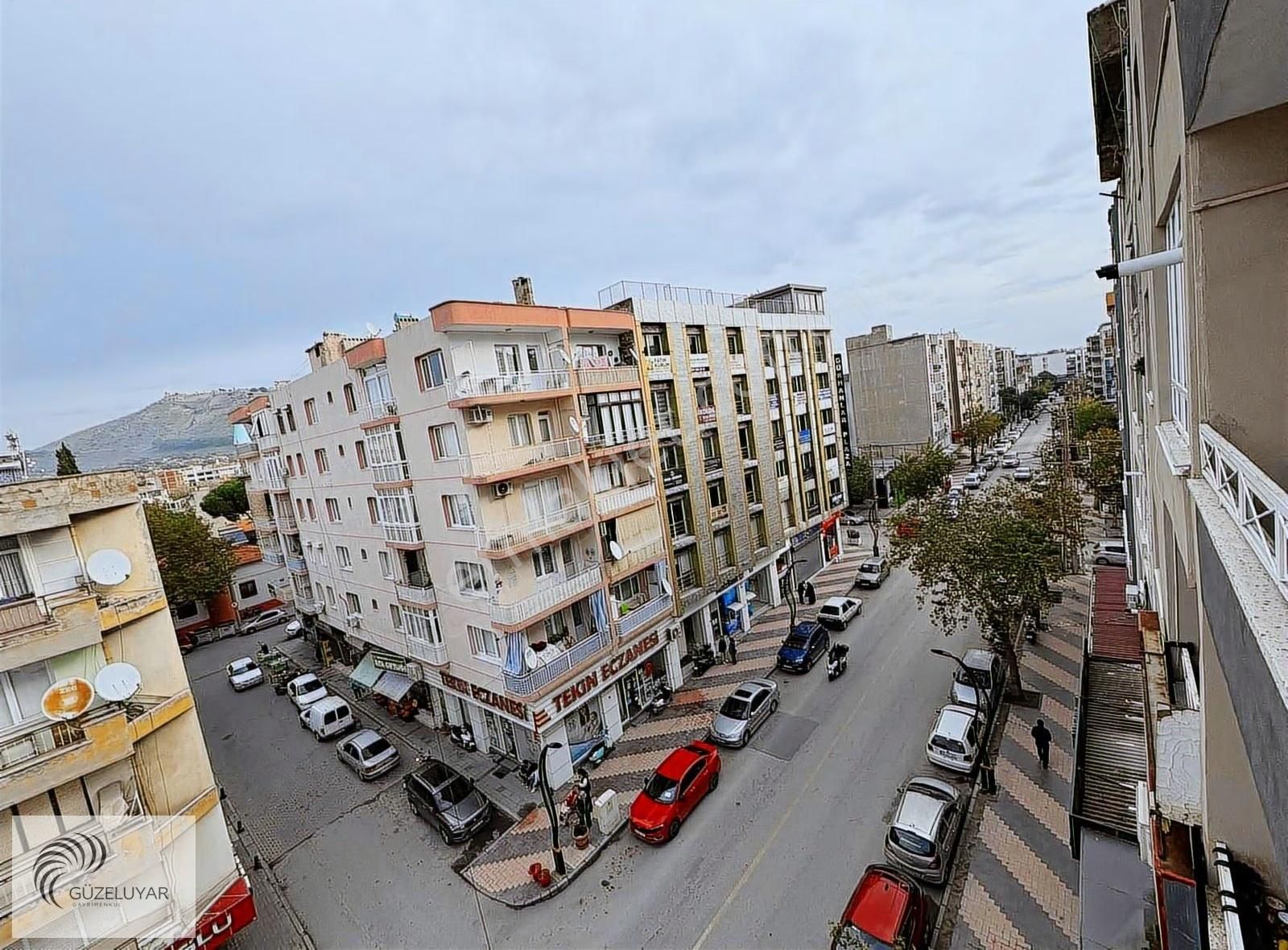 Ertuğrul Mah Kaymakam Kemalbey Cad Satılık 3+1 Ara Kat120 M² - Görsel 3