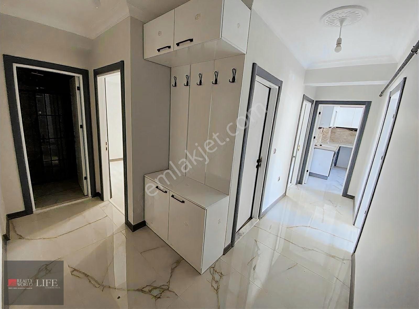 Rw Lıfe// Çamlıca Mh Birlik2 Cd Yakını Özel Garajlı Satılık 2+1 - Görsel 21