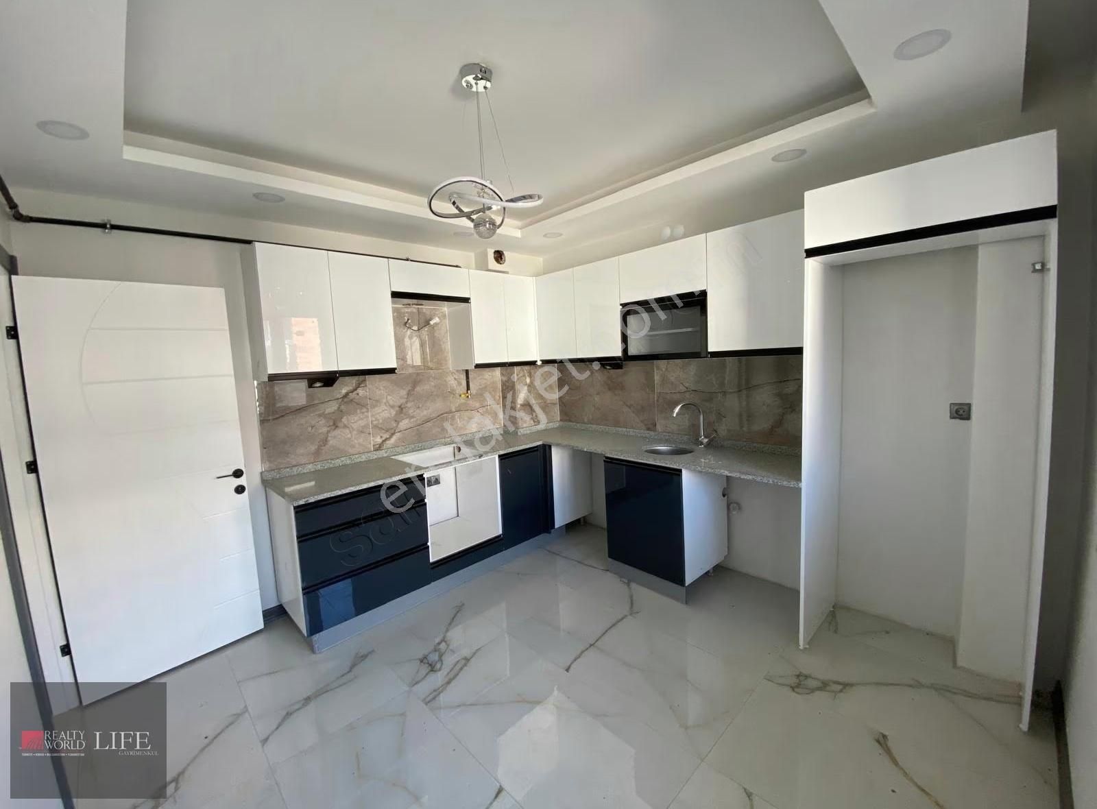 Rw Lıfe// Çamlıca Mh Birlik2 Cd Yakını Özel Garajlı Satılık 2+1 - Görsel 15