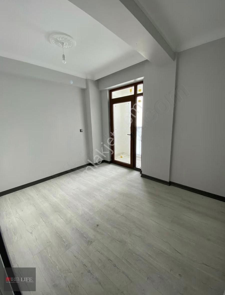 Rw Lıfe// Çamlıca Mh Birlik2 Cd Yakını Özel Garajlı Satılık 2+1 - Görsel 13