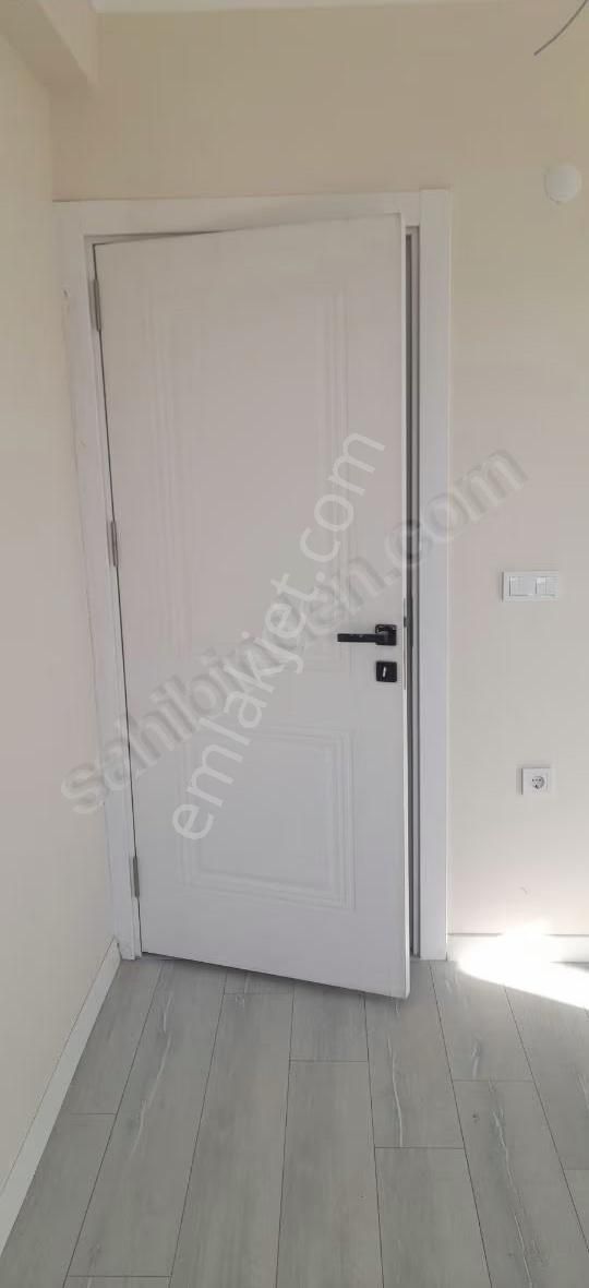 Cumhuriyet Mahallesinde Sıfır.iskanı Alınmış 3 Artı 1 - Görsel 3