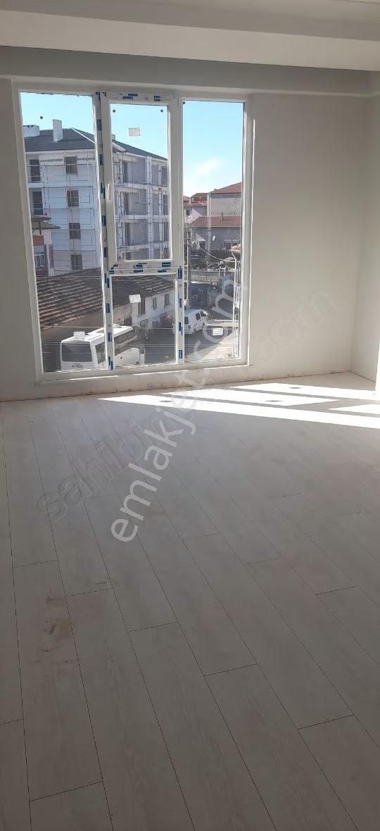 Cumhuriyet Mahallesinde Kaliteli Arakatta İskanı Alınmış 3 Artı - Görsel 11