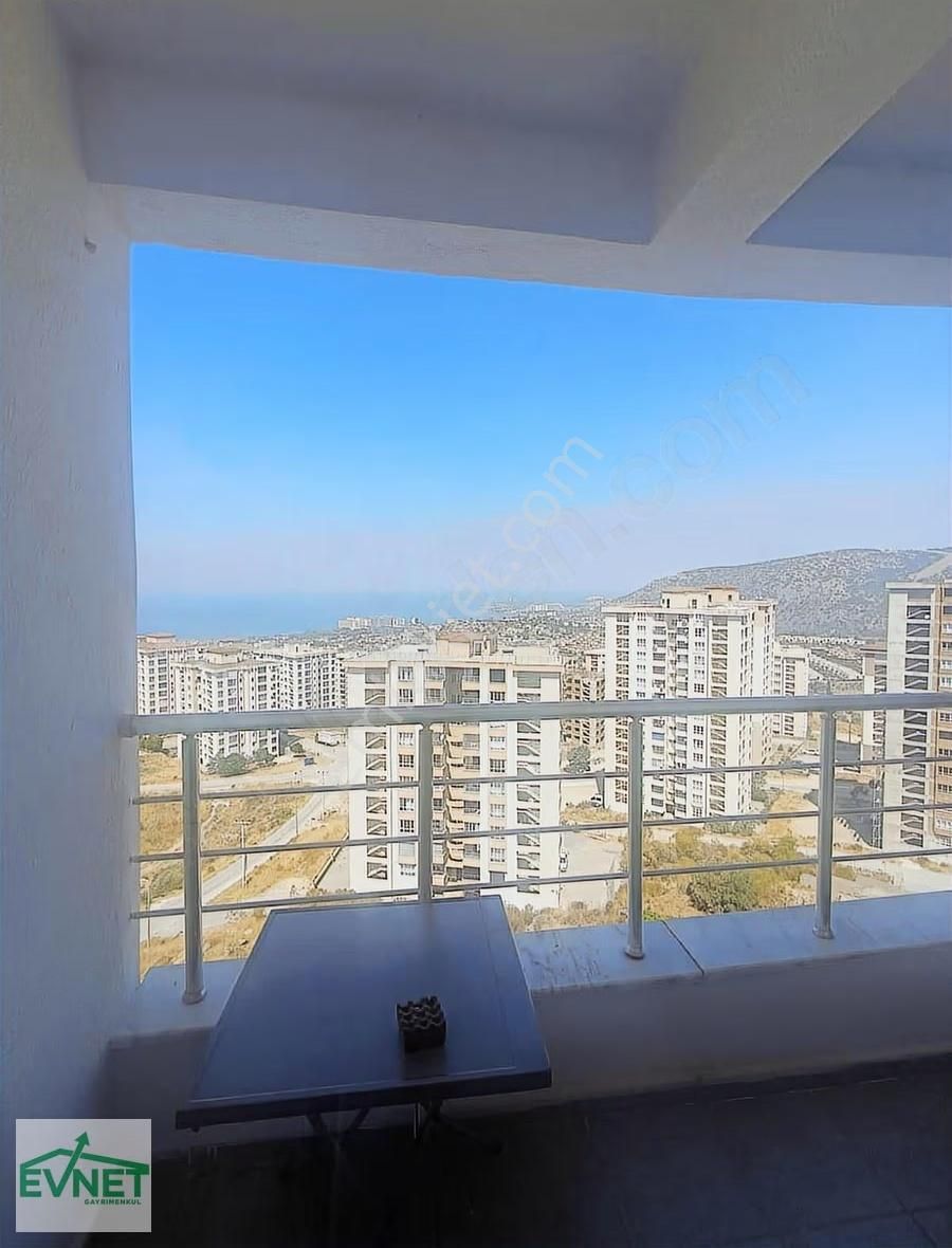 Uydukent'te Deniz Manzaralı Eşyalı Kiralık 2+1 Daire - Görsel 9