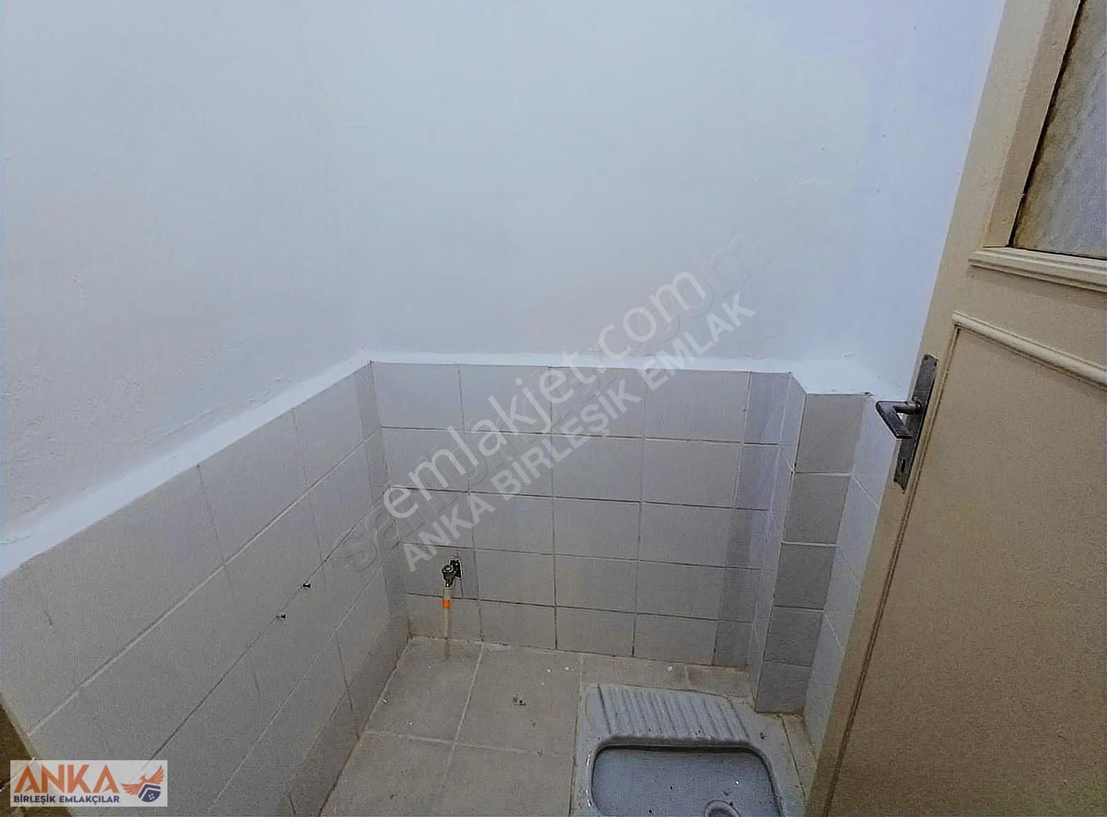 Ankadan Libadiye Caddesine 1 Dakika İçi Yenilenmiş 2+1 Daire - Görsel 18