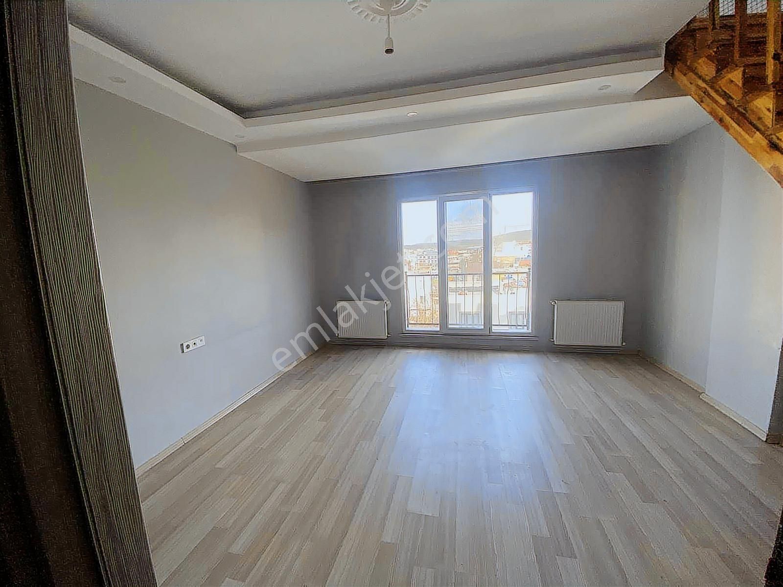 Arnavutköy Atatürk Mahallesinde Teraslı 140 M² Dubleks Fırsatı - Görsel 12