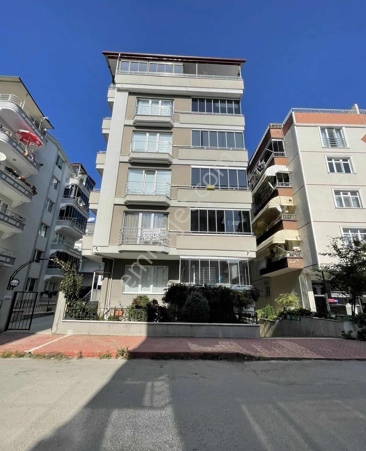 Esradan Türkiş Tramvay Altı Sahil Yürüme Mesafesi Ara Kat 3+1 - Görsel 18